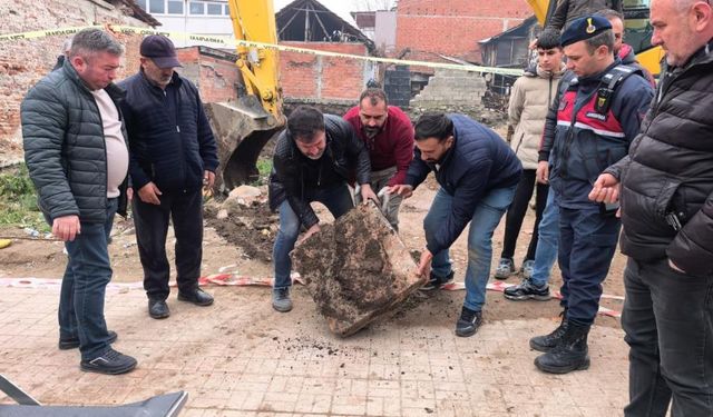 Temel için kazılan yerden tarihi mezar kalıntıları çıktı