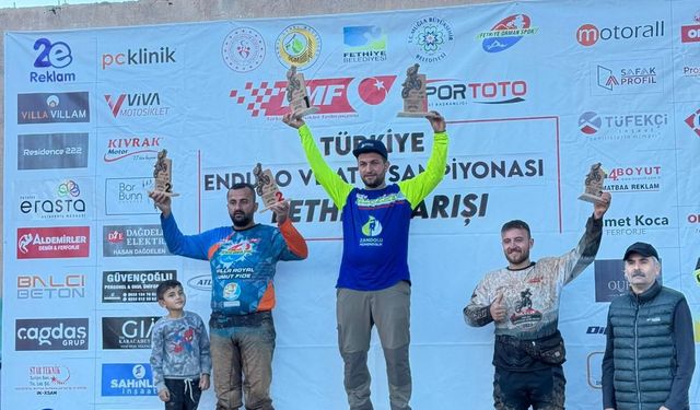 Türkiye Şampiyonası'nda 4 kupayla döndü