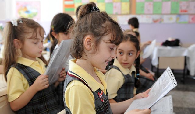 Karnelerden Atatürk fotoğrafı kaldırıldı mı?