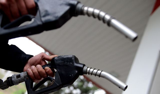 Benzin fiyatlarına zam kapıda!