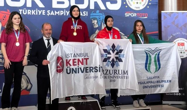 SUBÜ öğrencileri kick boksta Türkiye üçüncüsü