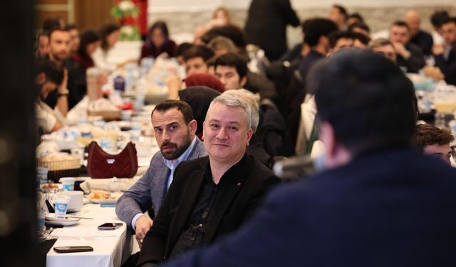 Genç mühendisler iş dünyasıyla buluştu