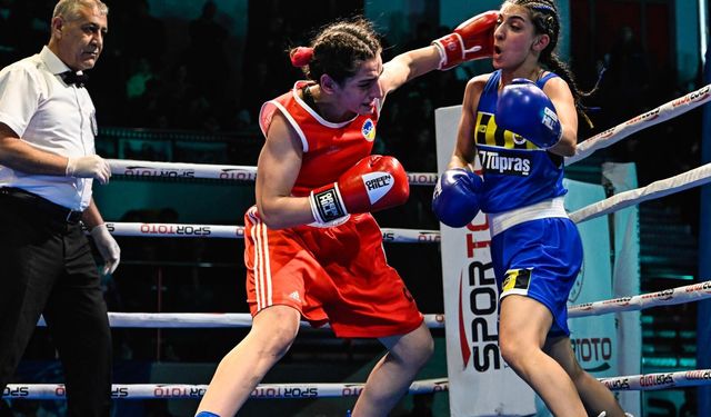 Ece Asude Sakarya'nın ringinde parlıyor