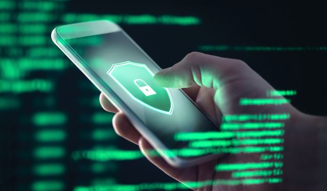 Dikkat: Bu yazılımla yatak odanıza sızabiliyorlar