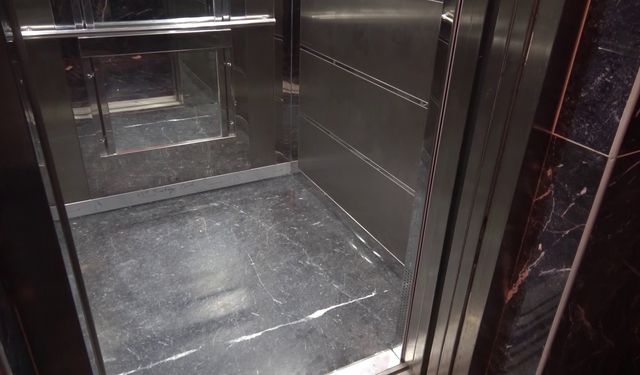 O apartmanda kuryelere asansör kapısı açılmayacak!