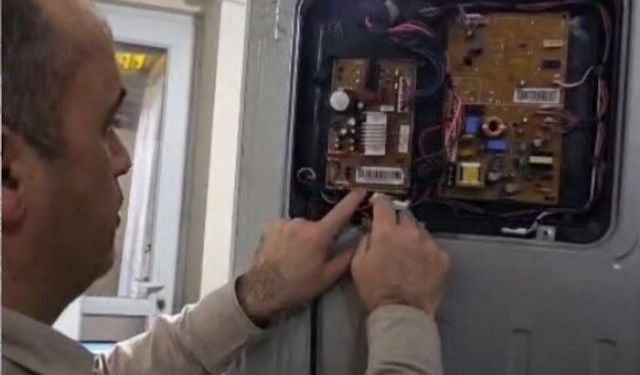 Bozulan buzdolabını yapay zeka ile tamir etti!