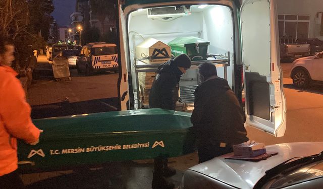 Genç adam banyoda ölü bulundu!