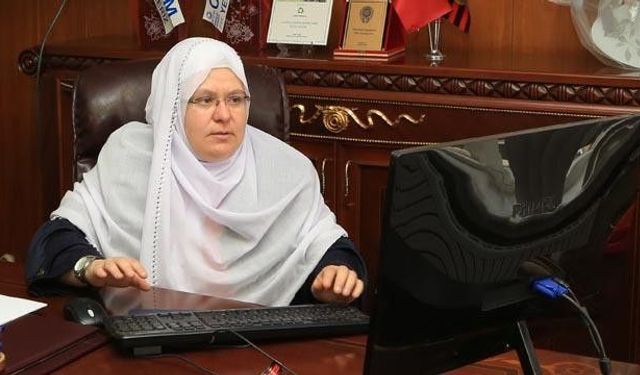 Herkes o başkanı merak ediyor