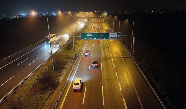 Anadolu Otoyolu'nda yoğunluk devam ediyor