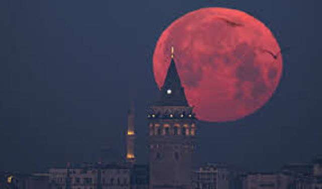 Pembe dolunay geliyor