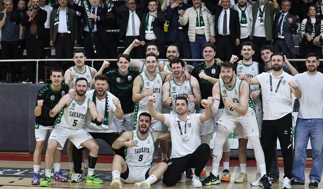 Büyükşehir Play-Off’a galibiyetle başladı