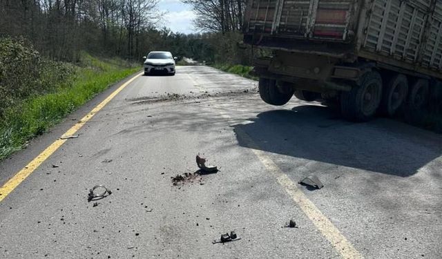 Kaza yapan sürücünün imdadına muhtar koştu