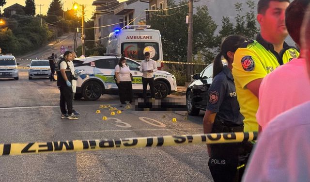 Dolandırdığı baba ve oğlu katletti