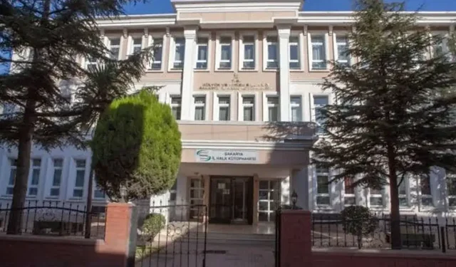 Sakarya'nın kütüphanesi yıkılıyor mu?