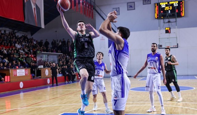 Büyükşehir Basketbol şampiyonluk kupası için parkeye çıkıyor