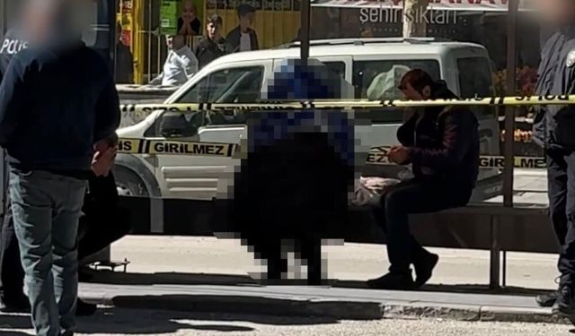 Ekmek almaya çıktı: Durakta oturur vaziyette ölü bulundu