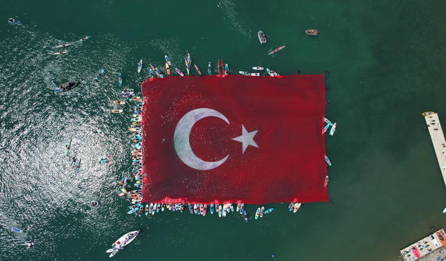 Sapanca Gölü'nde görsel şölen