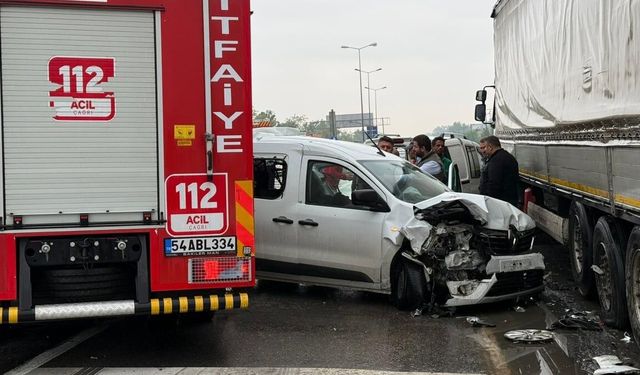 İtfaiye aracı yangına giderken kazaya karıştı!