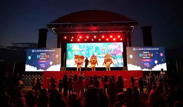 Sakarya'ya ünlü yağacak!