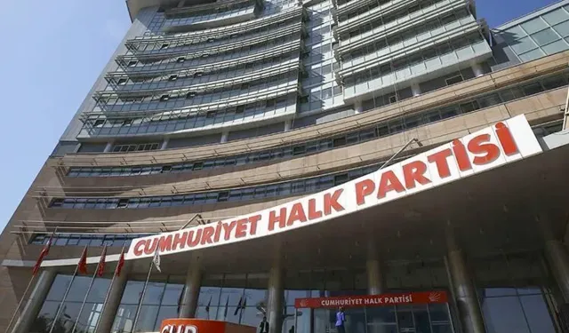 CHP'de gelişme: O isim görevine döndü