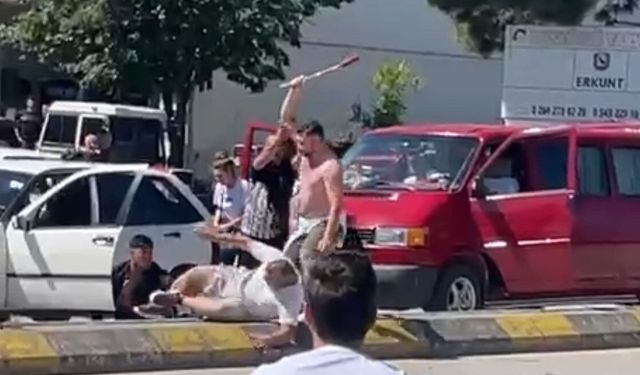 Husumetliler trafikte denk gelince ortalık karıştı