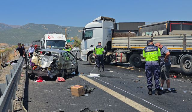 4 otomobilin karıştığı kazada can pazarı