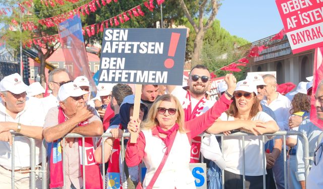 On binlerce kişi Balıkesir’de ihanete karşı bayrak açtı!