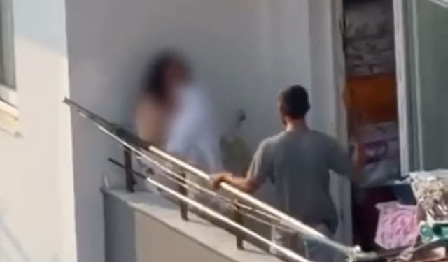 Genç kadını sopayla dövdü!