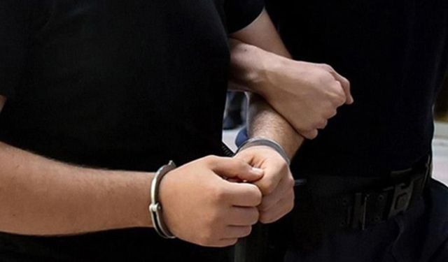 Annesini katledip, kuzenini yaralamıştı: Tutuklandı