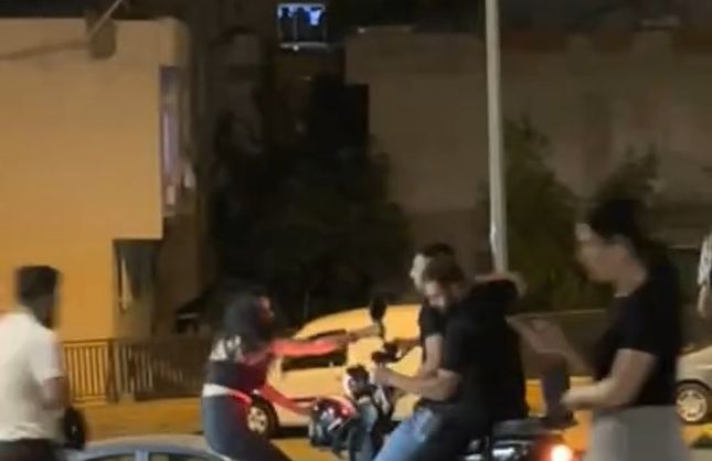 Alkollü genç kız ortalığı birbirine kattı!