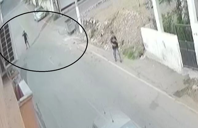 Önce dayısını vurdu sonra kendini kafasına sıktı!