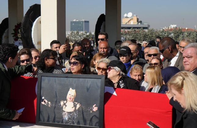 Muazzez Abacı son yolculuğuna uğurlandı