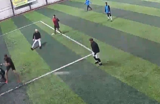 Halı sahada ölüm kameraya yansıdı