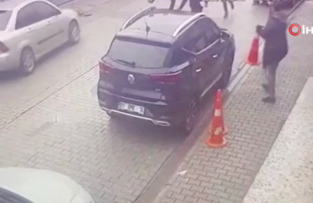 Öğretmene silahlı saldırı: 20 suç kaydı çıktı