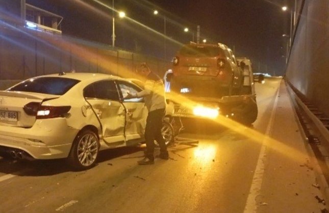 Zincirleme kazada 6 yaralı!