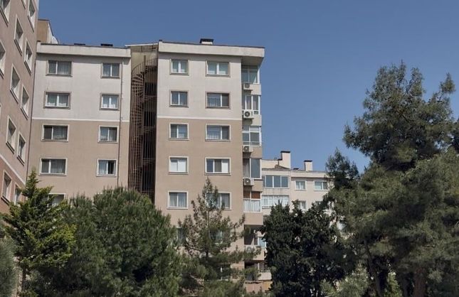 Boşanma aşamasındaki eşini 10 kez bıçakladı