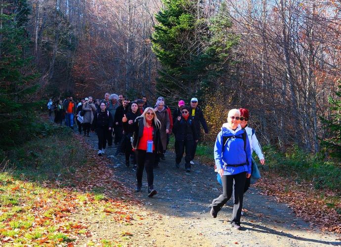 Sonbahar'ın renkleriyle 14 kilometrelik yürüyüş