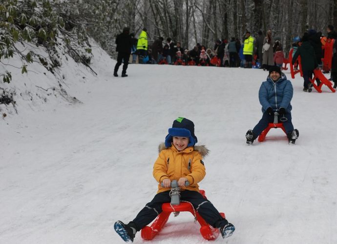 Aktepe'de 7'den 70'e kızak şöleni