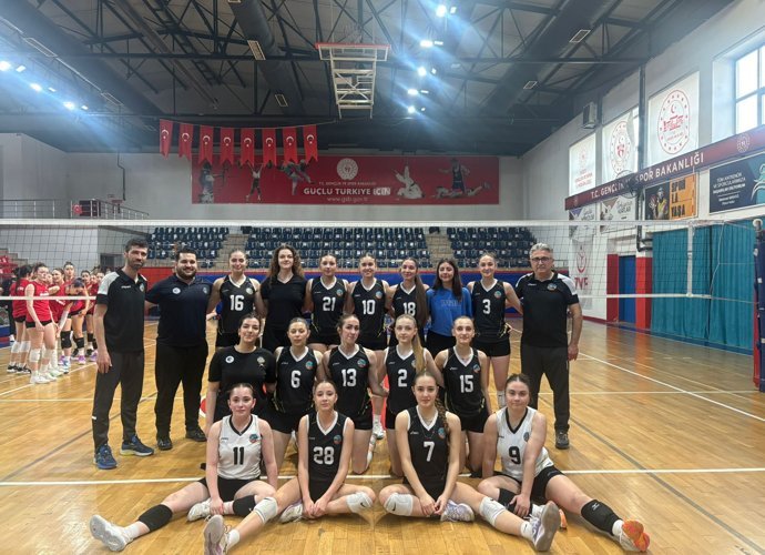 Serdivan’ın Sultanları şampiyonluk yolunda!