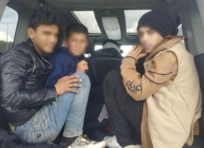 Otoyolda göçmen kaçakçılığı operasyonu: 9 kişi yakalandı