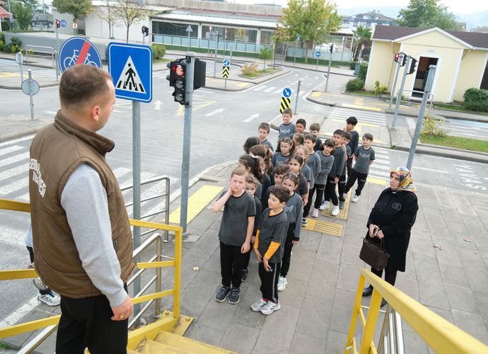Miniklere uygulamalı trafik eğitimi: Hem eğlendiler hem öğrendiler