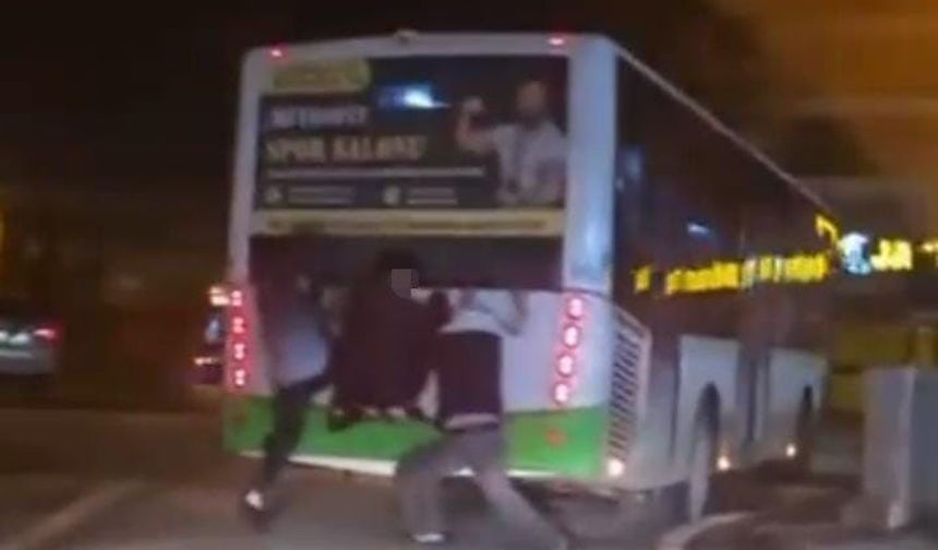 Çocuklar trafikte tehlikeli hareketler sergiledi