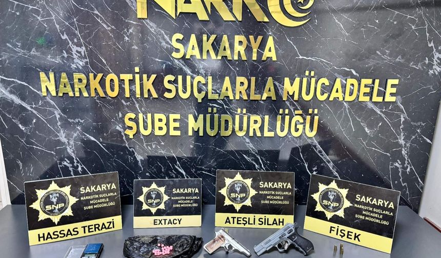 Sakarya'da zehir tacirlerine darbe: 5 tutuklama