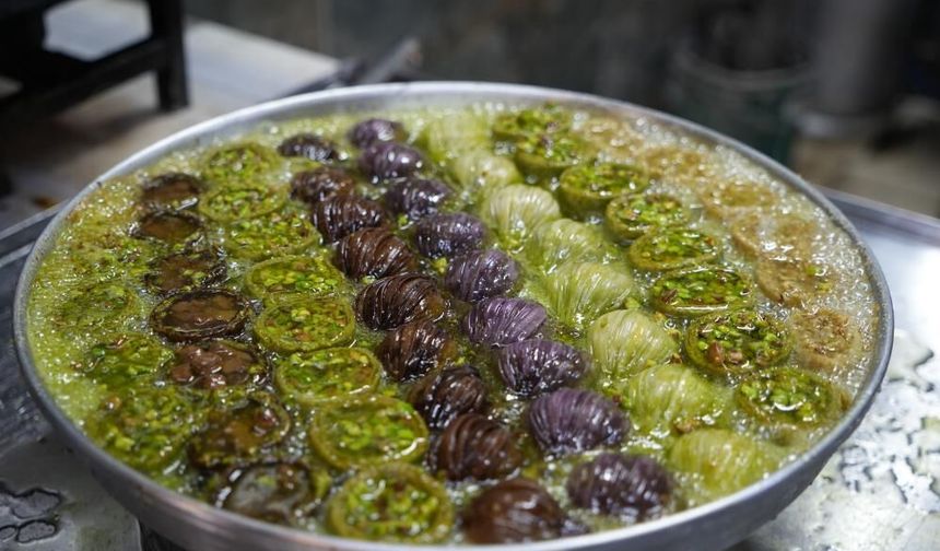 Günlük 20 ton baklava üretiliyor