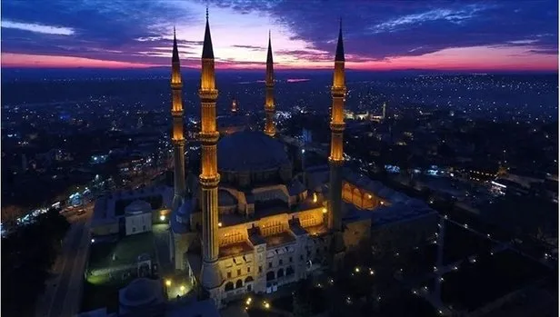 Kadir Gecesi nedir, hangi dualar okunur?