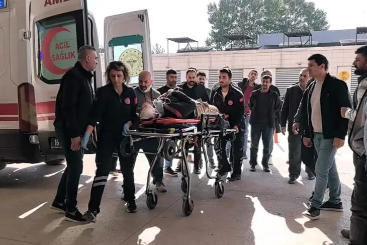 Bursa Da Iskelenin Altinda Kalan Isci Agir Yaralandi 1761742371 900 Large