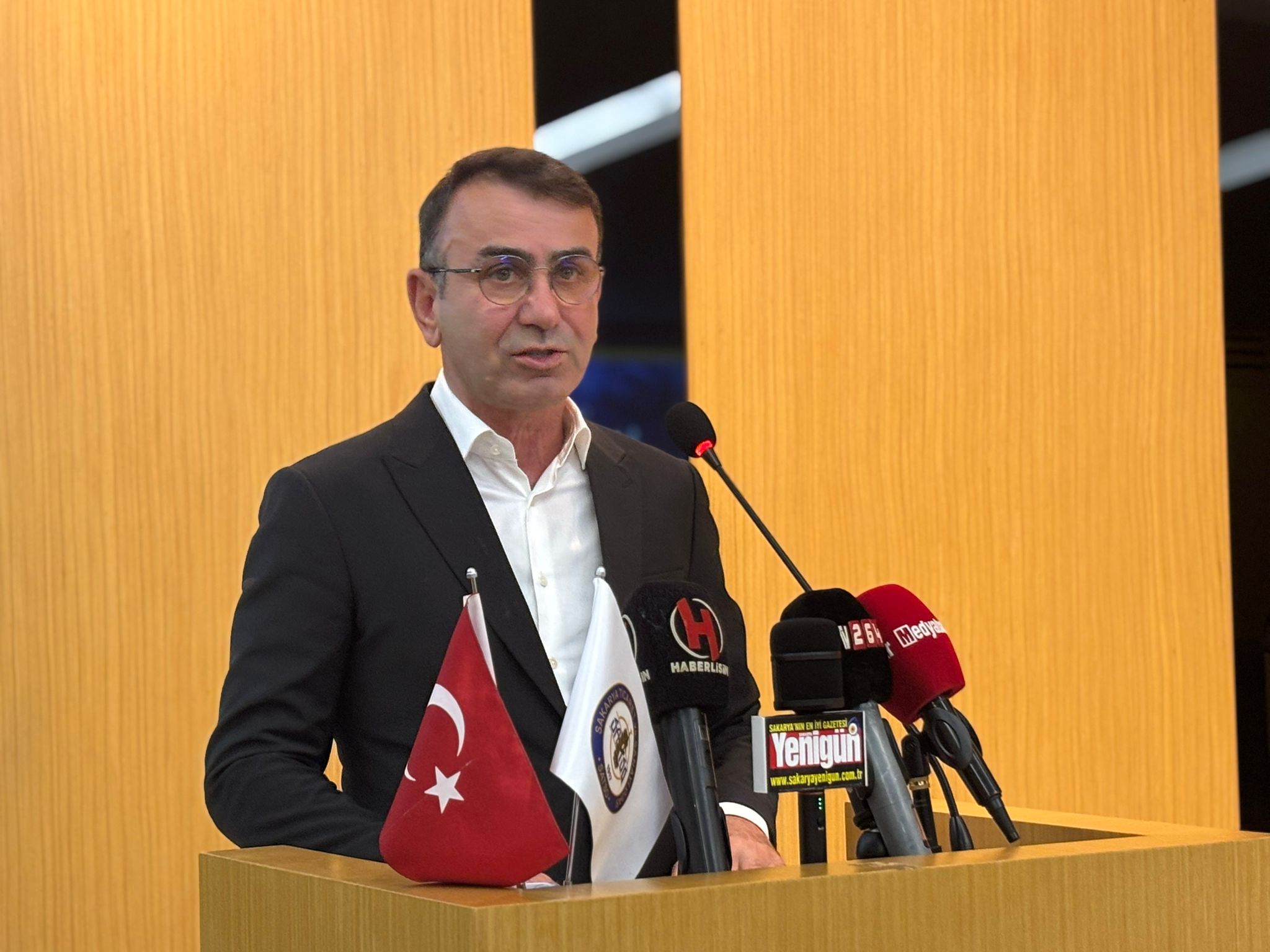 Ed110182 7D22 437D Bb85 616D07D8D51D