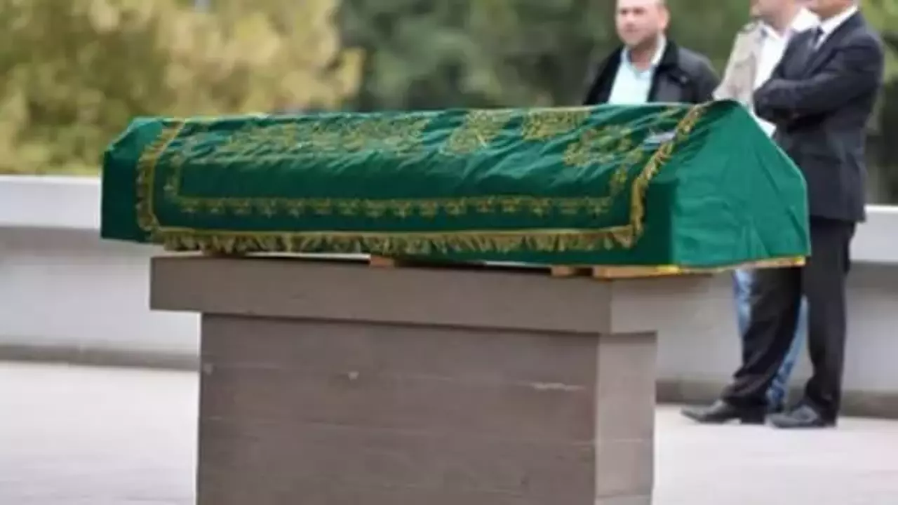 2 çocuk sahibi anne kansere yenildi