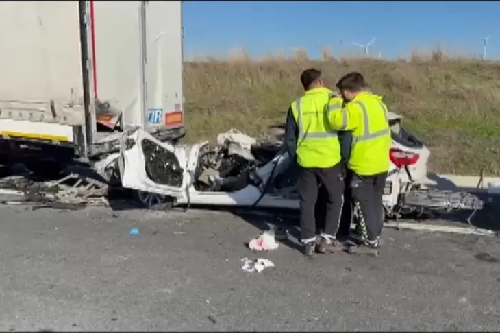 Silivri De Otomobil Tira Ok Gibi Saplandi Surucu Feci Sekilde Oldu 1761811993 31 Large