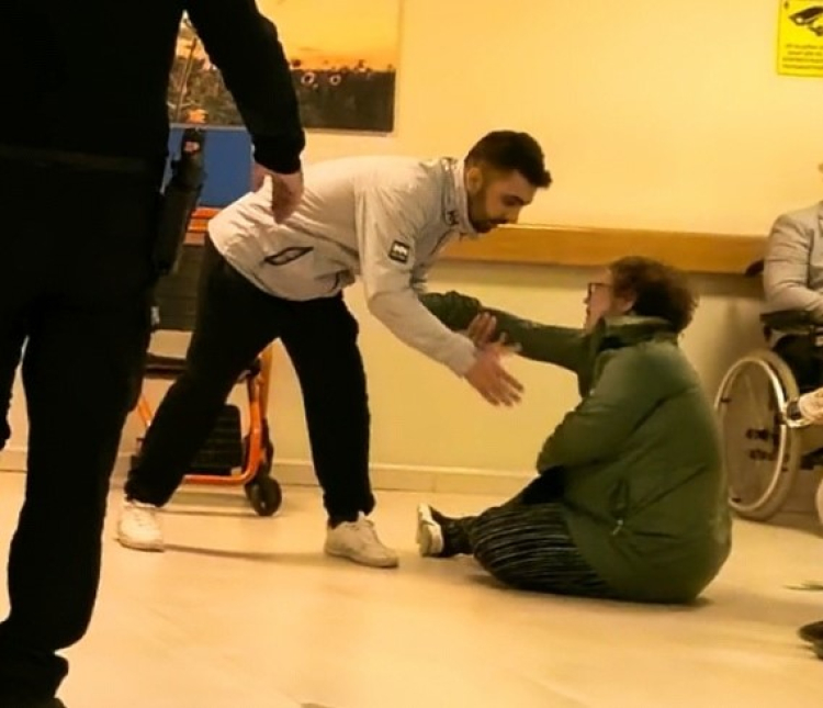 Aw576736 08 1762779192 977 X750